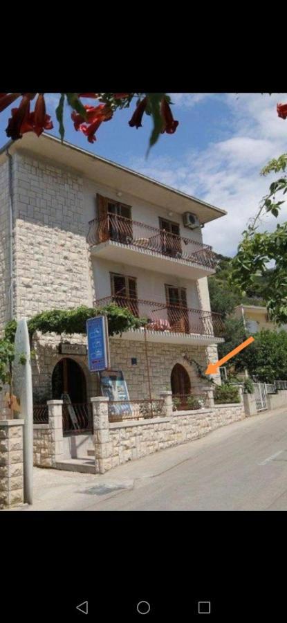 Apartment Kate Подгора Екстер'єр фото
