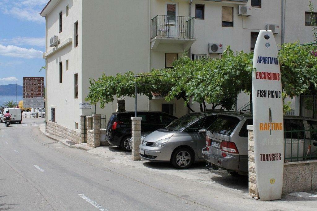 Apartment Kate Подгора Екстер'єр фото