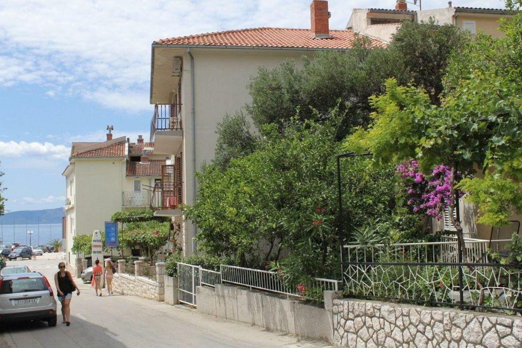 Apartment Kate Подгора Екстер'єр фото