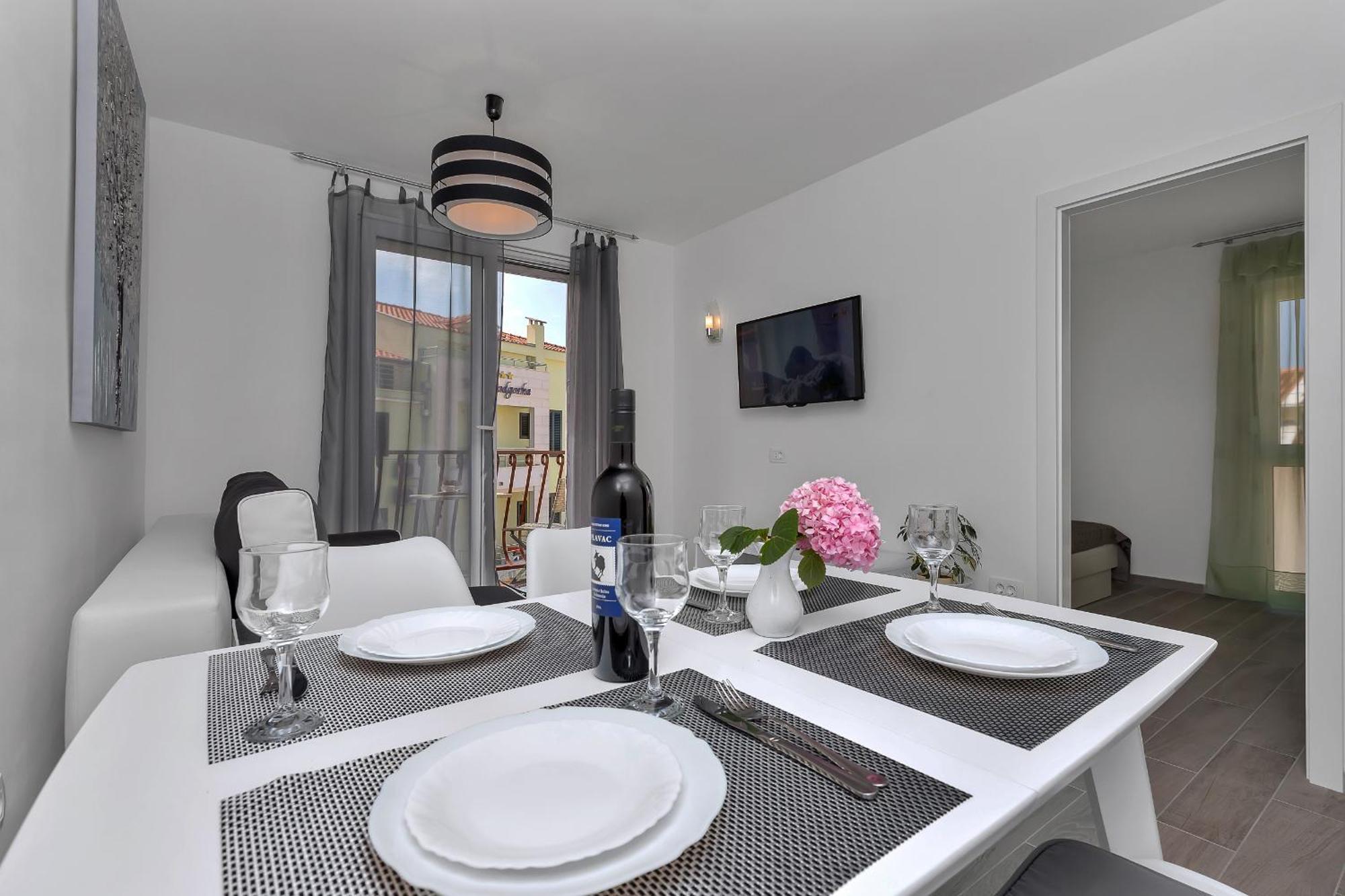 Apartment Kate Подгора Екстер'єр фото