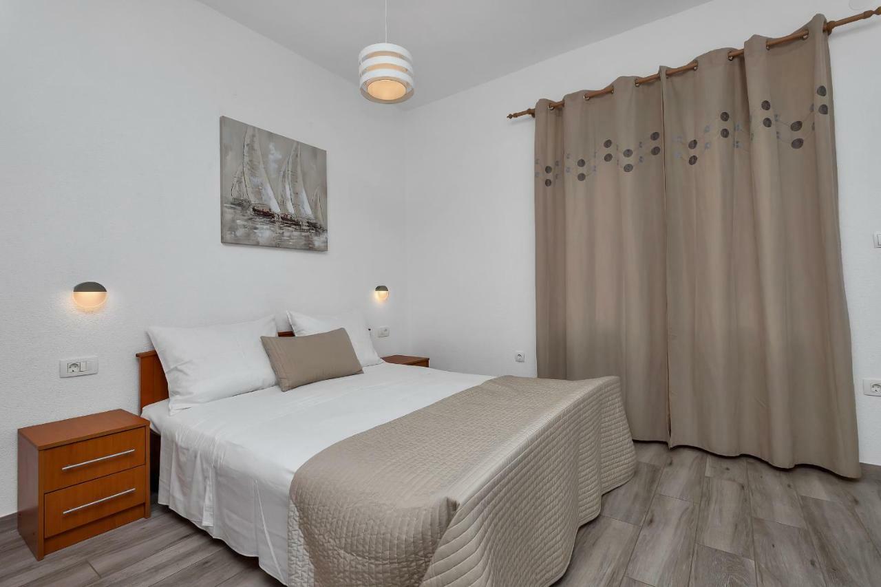 Apartment Kate Подгора Екстер'єр фото