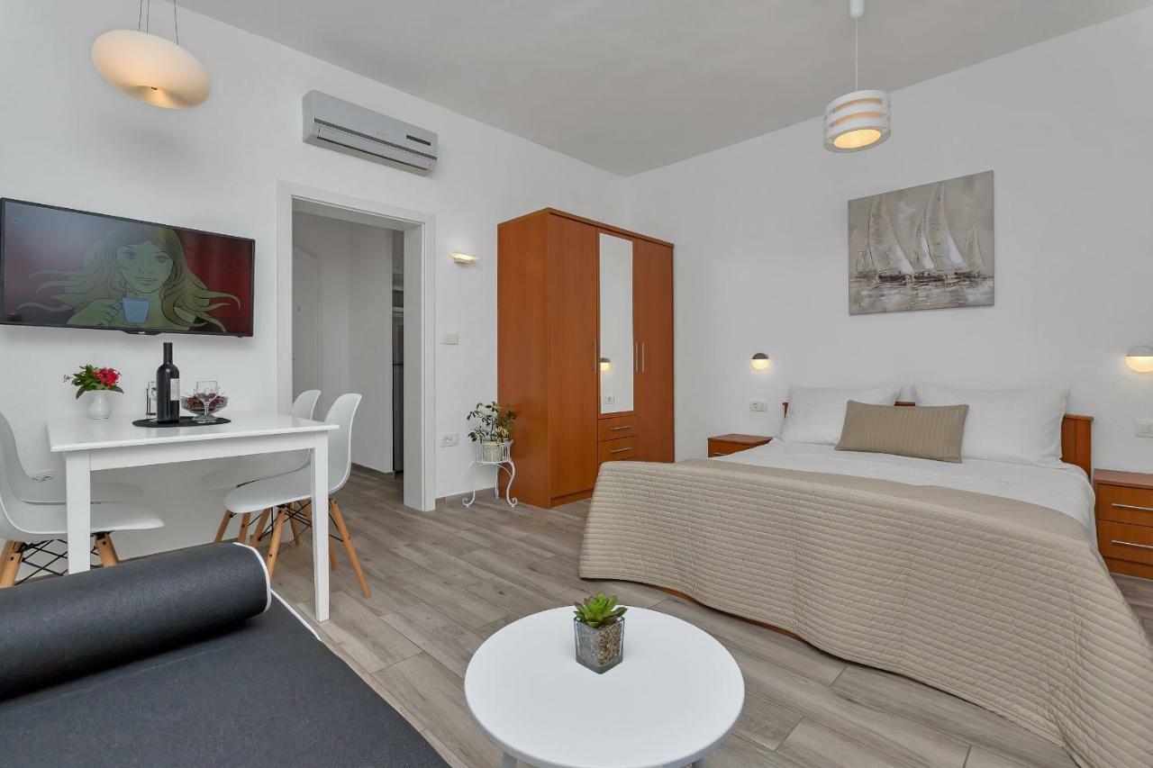 Apartment Kate Подгора Екстер'єр фото