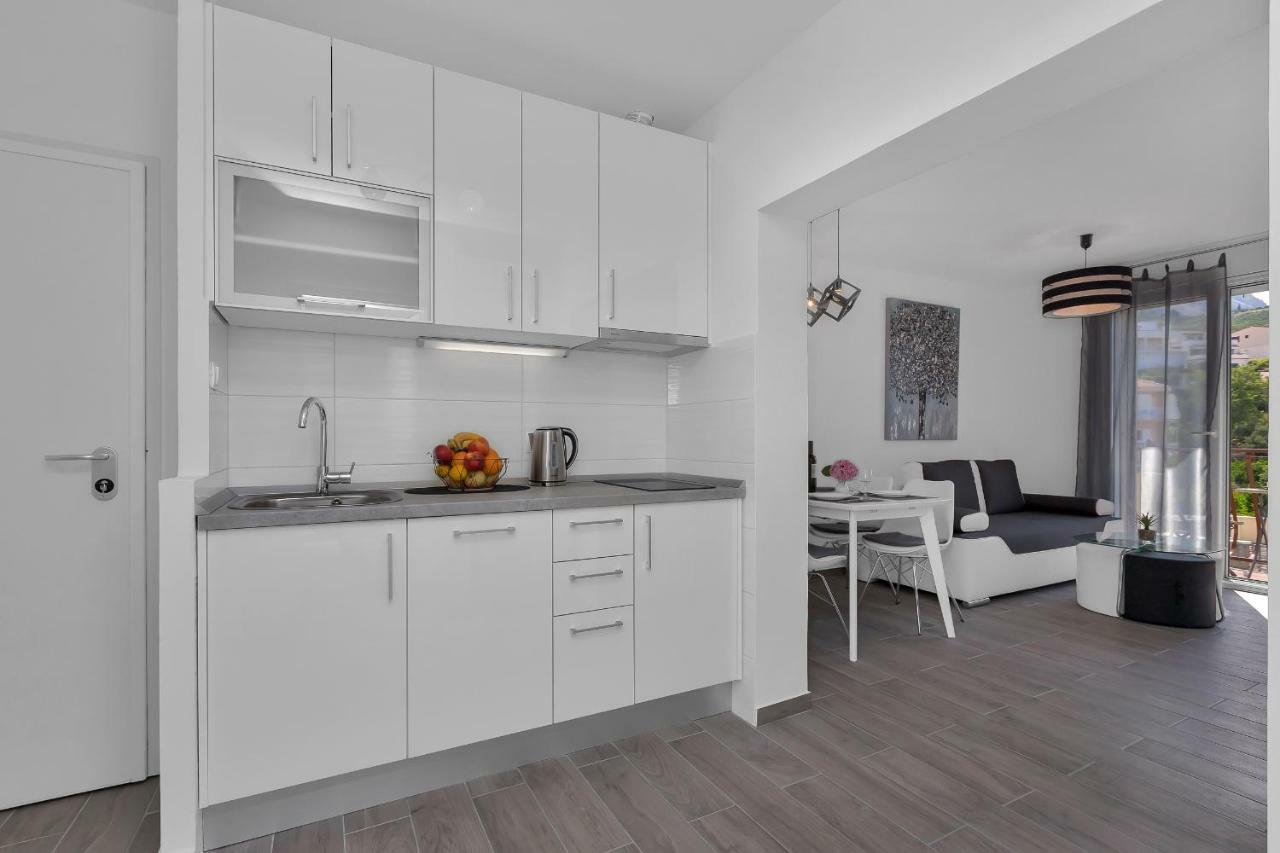 Apartment Kate Подгора Екстер'єр фото