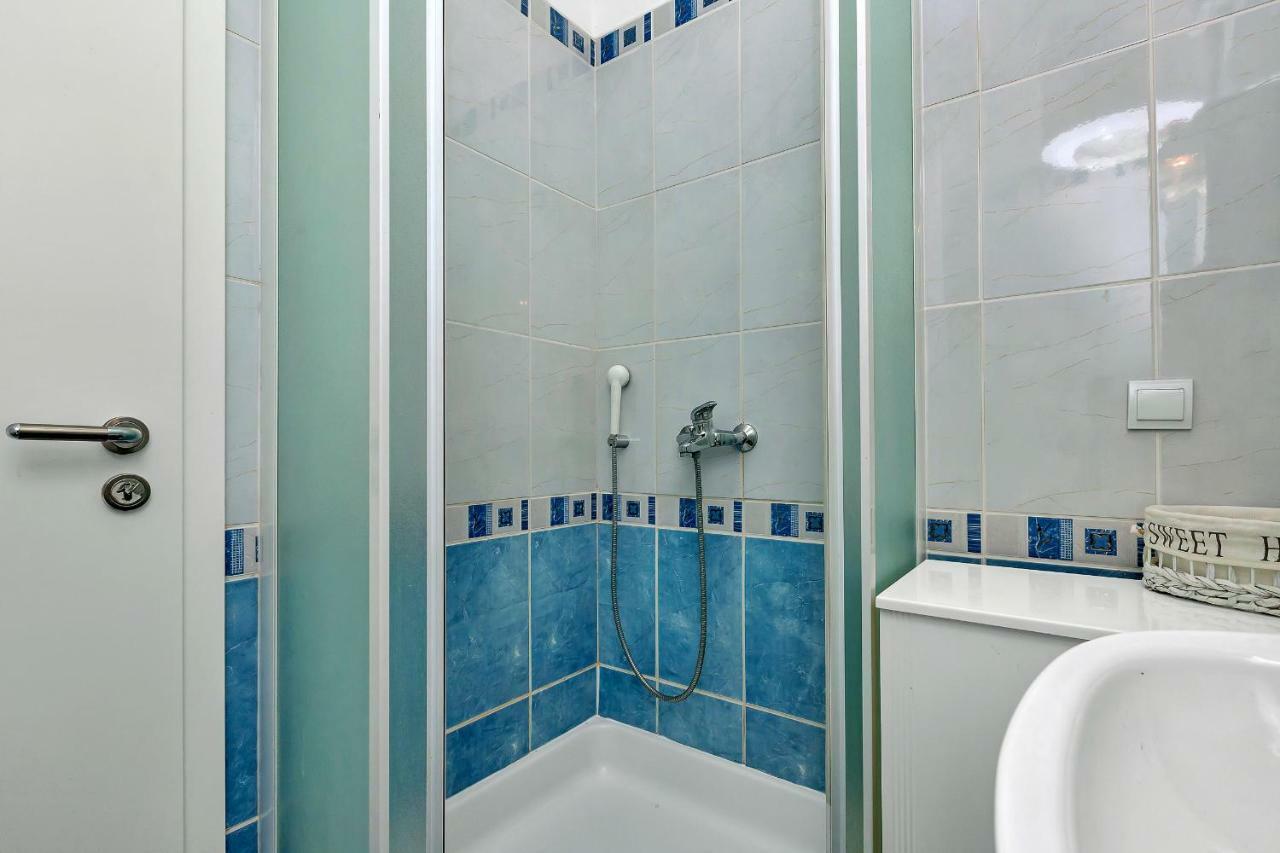 Apartment Kate Подгора Екстер'єр фото